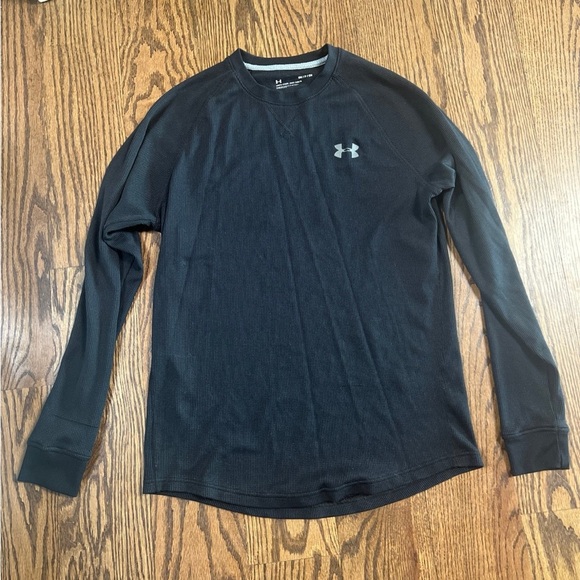 Small under armour shirt - Picture 1 of 3